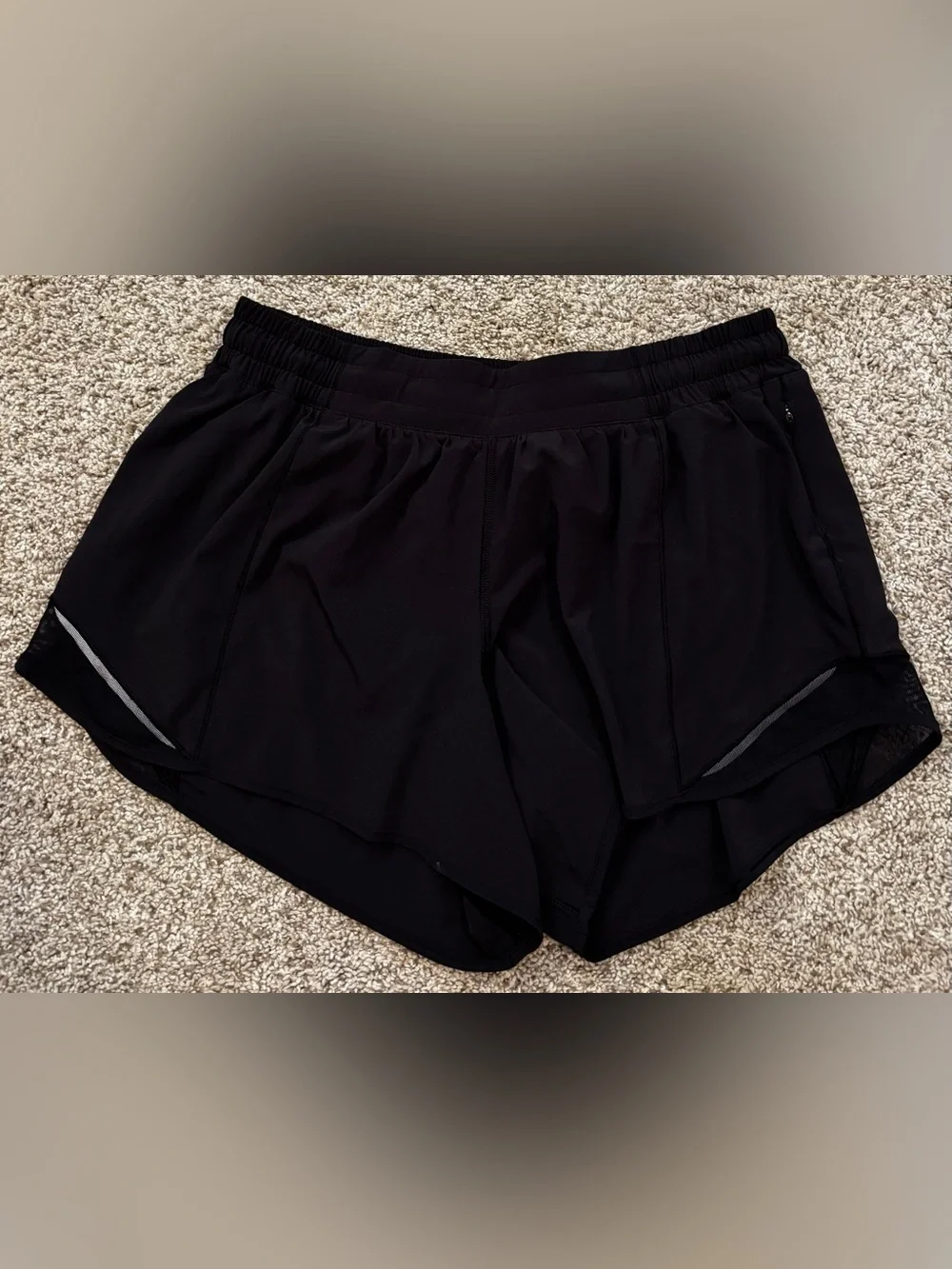 LULULEMON Hotty Hot low rise lined shorts. Size 10 tall.
